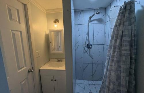 Turner Park House | Bright & Comfortable Bungalow!