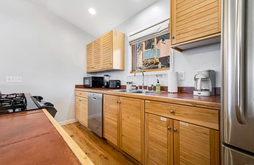 Moab Condo | Bright condo one mile from Downtown with WiFi & AC, near parks