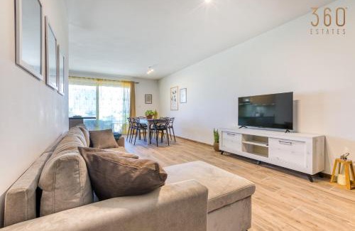 Dingli Apartment | Bright & cosy 3BR home with private balcony & WIFI by 360 Estates