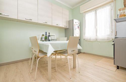 Bullona Apartment | Bright & Cozy Home - City Center