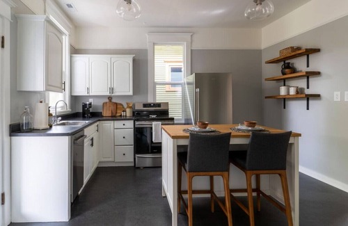 Minor House | Bright & Cozy Home | Walkable, Private Yard + WiFi