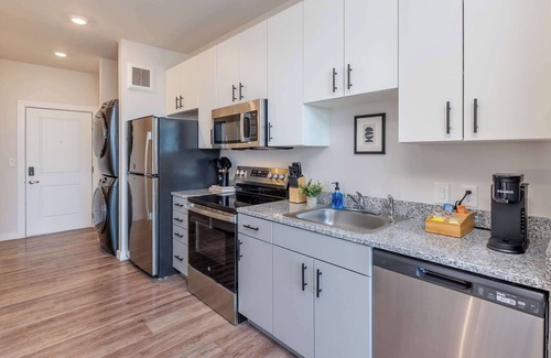 Cincinnati Apartment | Bright & Cozy Near TQL & Paycor Stadiums