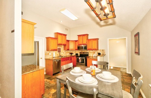 Plano House | Bright & Cozy Retreat in the Heart of Plano Private Stay