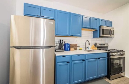 Fairlawn Apartment | Bright DC Retreat Extended Stays Welcome w/Parking