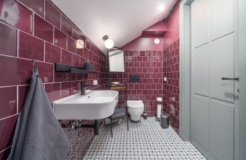 Avoti Apartment | Bright Designer Mansard in city centre