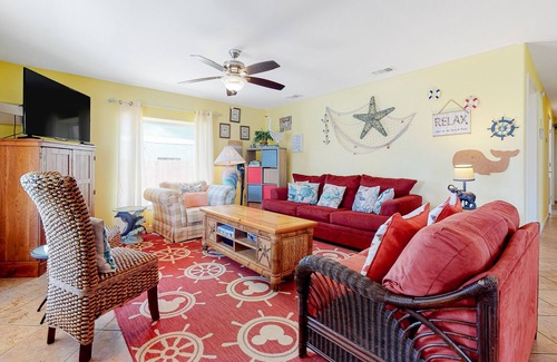 South Padre Island House | Bright, dog-friendly home with pool, W/D, grill, & WiFi - steps from beach