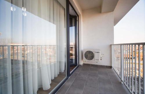 Oradea Apartment | Bright & Elegant Central Apartment