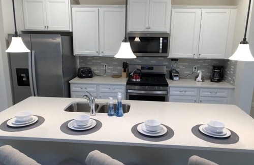 Loughman House | Bright Elegant Home @ Solterra!