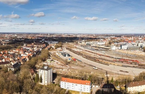 Antonsviertel Apartment | ☆BRIGHT: Fantastic Views ☆ Augsburg Center | Luxury | Congress | Balcony