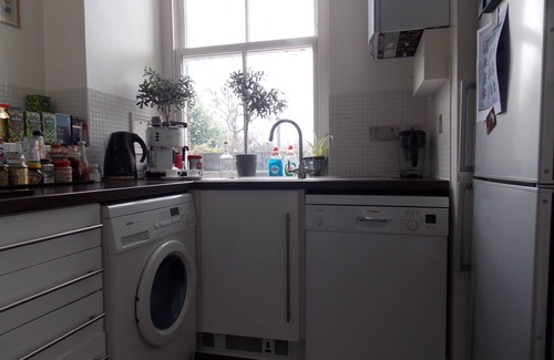 Cantelowes Apartment | Bright flat close to Kentish Town station. Fully equipped Quiet rd off high st