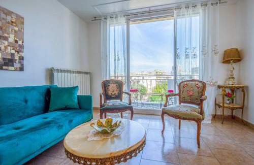 Saint-Giniez Apartment | Bright flat close to the beach