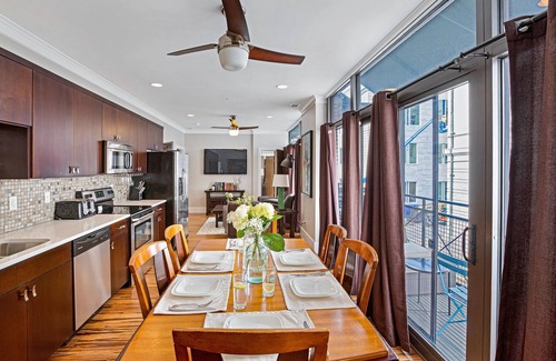 Historic District - North Apartment | Bright Historic District Condo with Balcony by Lucky Savannah