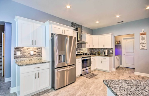 Hopkins House | Bright Hopkins Home w/Game Room & Fire Pit!