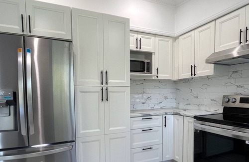 Preville House | Bright house 15mins to DT Montreal, with free parking