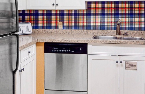 South Beach Condo | Bright & inviting condo near the beach w/a private balcony - family friendly
