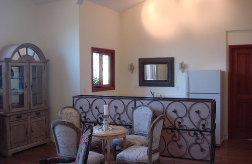 Tarzana Apartment | Bright, large apartment overlooking the golf course.
