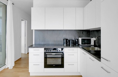 Vienna Apartment | Bright Leopoldstadt 2BR w/Loggia, Gym & Sauna, near U2, by Blueground