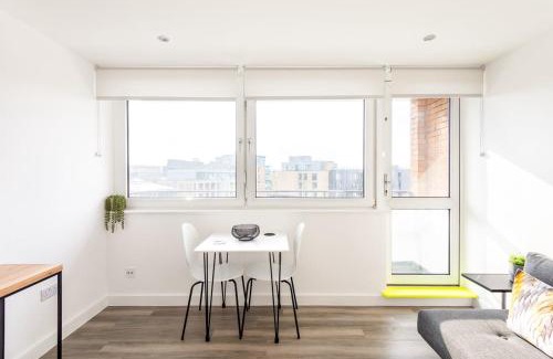 Elephant and Castle Apartment | Bright London Bridge Apartment