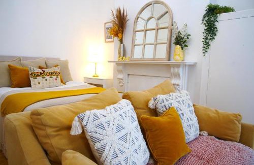 Springfield Apartment | Bright London Garden Studio!