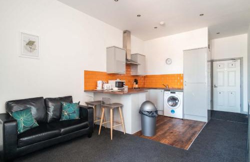 Blackburn Apartment | Bright & Modern 1 Bed Apartment in Blackburn Centre
