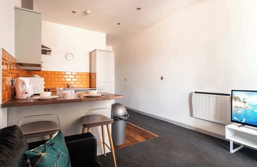 Blackburn Apartment | Bright & Modern 1 Bed Apartment in Blackburn Centre