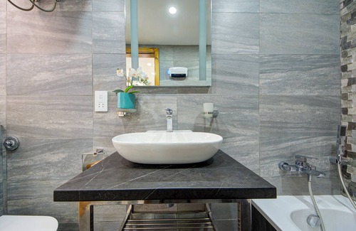 Marsa Apartment | Bright, Modern and centrally located 2-bd Top Floor Pth