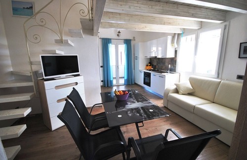 Orosei Apartment | Bright modern apartment with gallery and large balcony