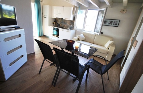 Orosei Apartment | Bright modern apartment with gallery and large balcony