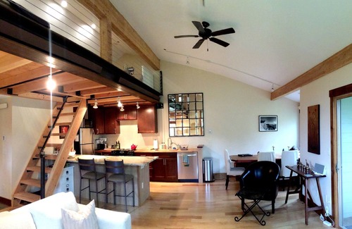 Moose Wilson Road Condo | Bright, Modern Loft. 5 Miles to Ski Resort, National Park, or Downtown Jackson