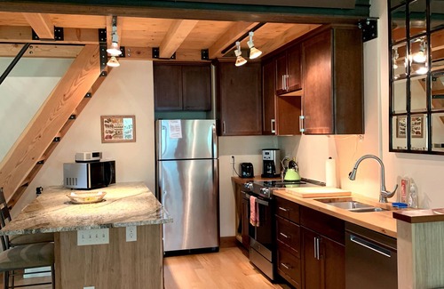 Moose Wilson Road Condo | Bright, Modern Loft. 5 Miles to Ski Resort, National Park, or Downtown Jackson