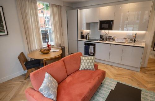 Fitzrovia Apartment | Bright, modern one bedroom apartment on 1st floor