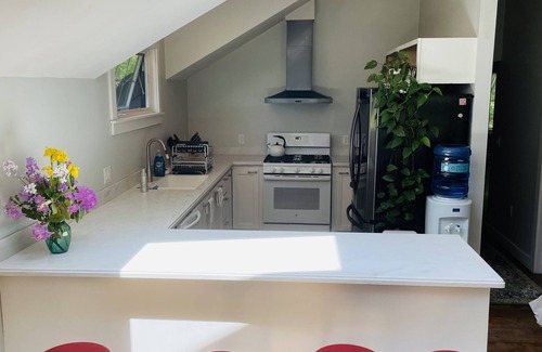 Pownal House | Bright Modern Secluded Vermont Home: Trout Pond + Trails, 5 Mins to Williamstown