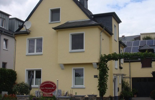 Lieser Apartment | Bright, new apartment "Am Moselufer" directly at the cycling network