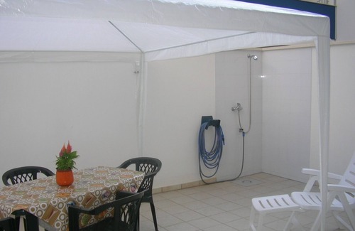 Lido Conchiglie Apartment | BRIGHT NEW BASEMENT WITH GARDEN 4 PLACES