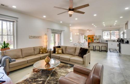 Anderson House | Bright Oasis on Lake Hartwell with Boat Dock!
