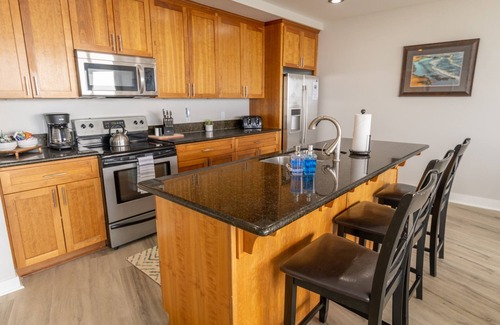 Rockaway Beach Condo | Bright Oceanfront Oasis ~ Stunning Views ~ Beach!