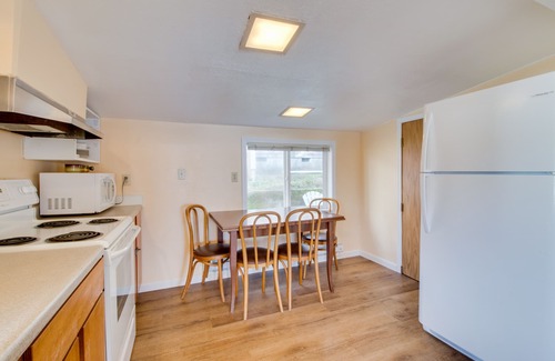 Netarts Apartment | Bright Oceanfront Home with Stunning Pacific & Bay Views - Near Town