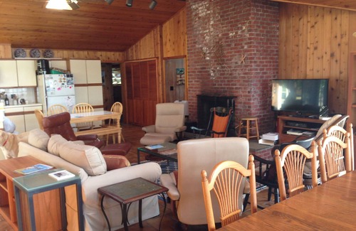 Shorewood House | Bright, open waterfront house with gorgeous sunsets and private beach