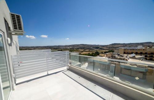 Qawra Apartment | Bright Penthouse Studio with Private Terrace