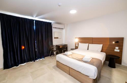 Qawra Apartment | Bright Penthouse Studio with Private Terrace