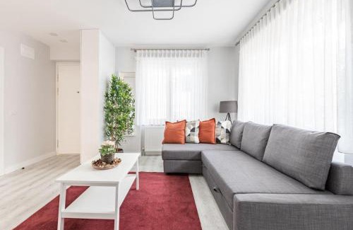 Bebek Apartment | Bright Private Modern 2bd1bath Bebek Gem! #247