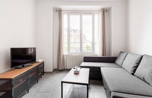 Vitry-sur-Seine Apartment | Bright, quiet apartment 15 minutes from Paris
