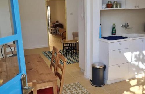 Nachlaot Apartment | Bright, quiet charming getaway ideally located