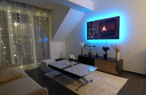 Limeil-Brevannes Apartment | Bright, renovated studio apartment near Orly, Paris and Disneyland