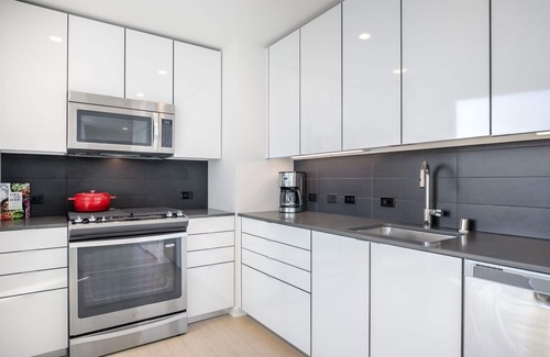 Rincon Hill Apartment | Bright Rincon Hill 1BR w/Gym + W/D near Silicon Valley, by Blueground