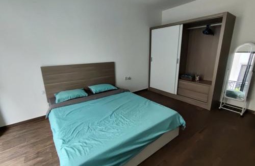 Long Hung House | Bright Room in Quiet Area