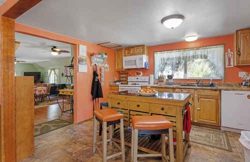 Bandon House | Bright & roomy beach home w/a furnished deck & ocean access