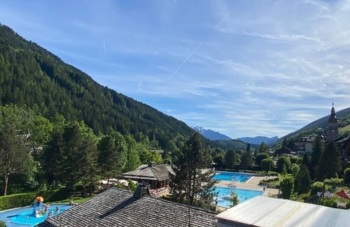 Le Grand-Bornand House | Bright ski apartment for 6 - Large balcony, village center