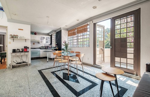 Hipodromo Apartment | Bright & Spacious 3-BR Penthouse in Condesa, Mx City