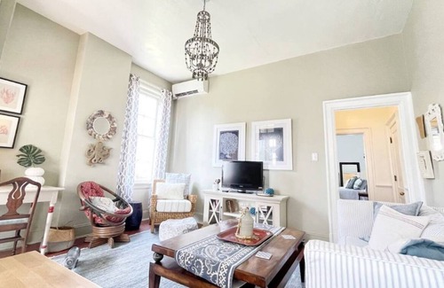 Rivermont Apartment | Bright, spacious 1br apt in award-winning home. Awesome walk in shower!